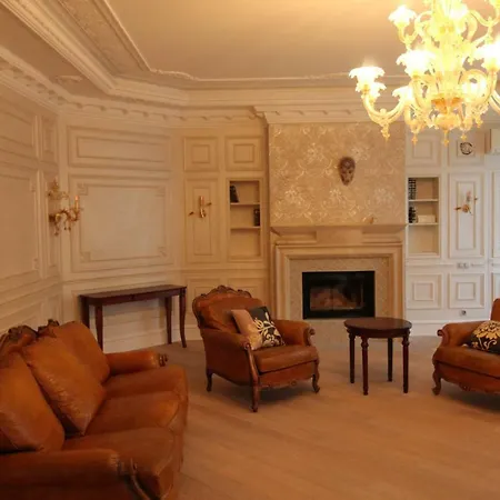 Luxury Gold شقة *